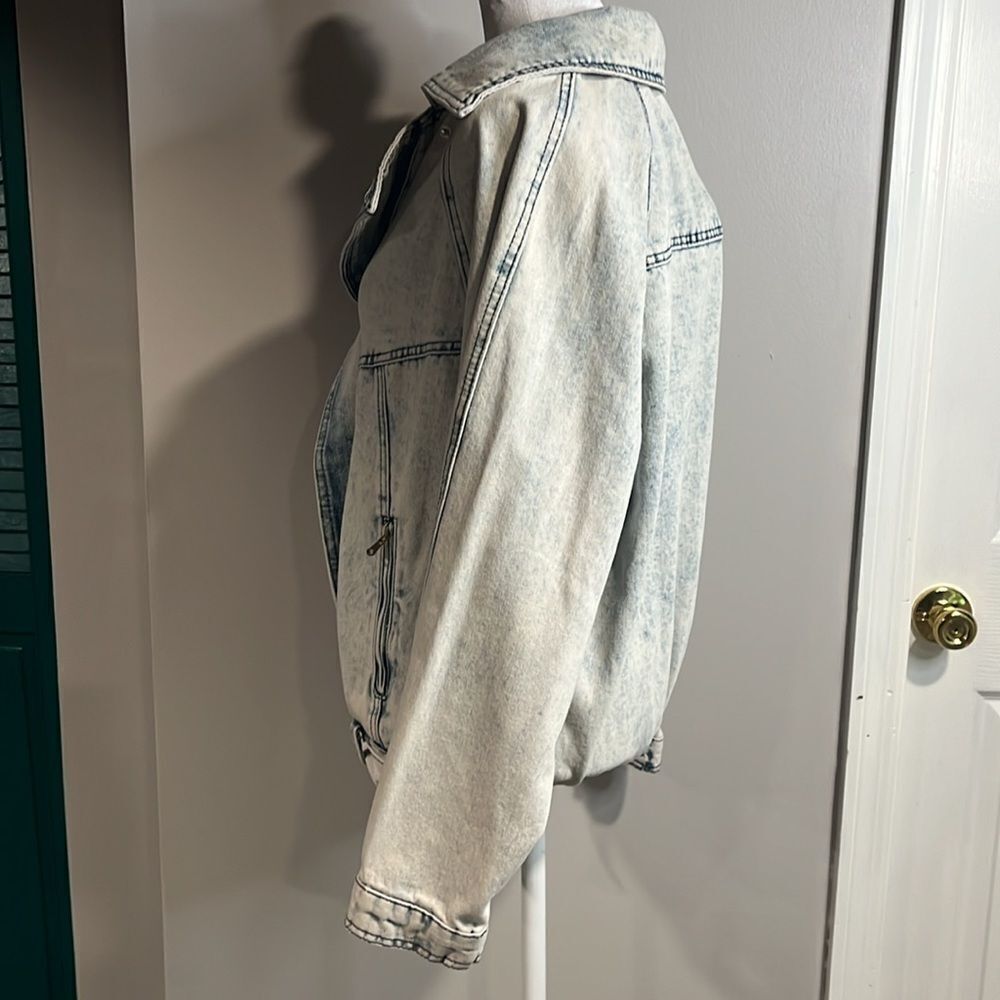Forever 21 NWT acid wash vintage style light denim wash Jean jacket - S - Picture 8 of 15
